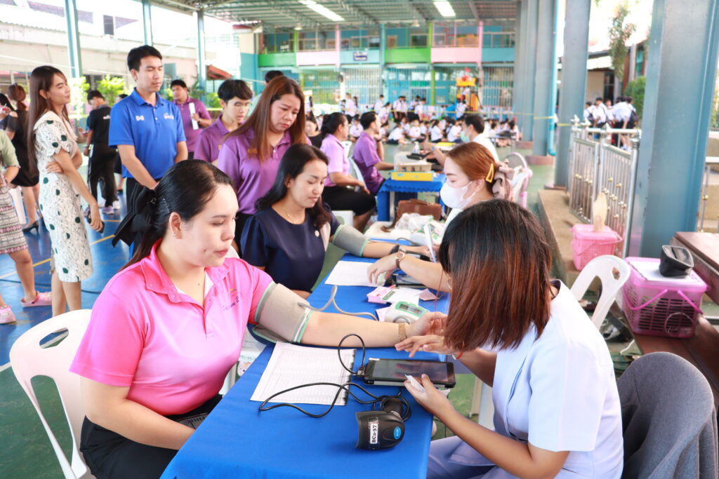 การตรวจสุขภาพครูและบุคลากร