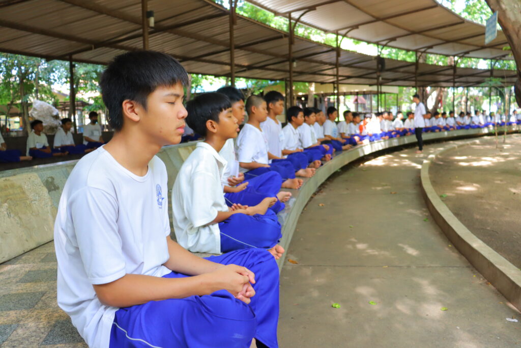 กิจกรรมเข้าค่ายพุทธบุตร ระดับชั้นมัธยมศึกษาปีที่ 1