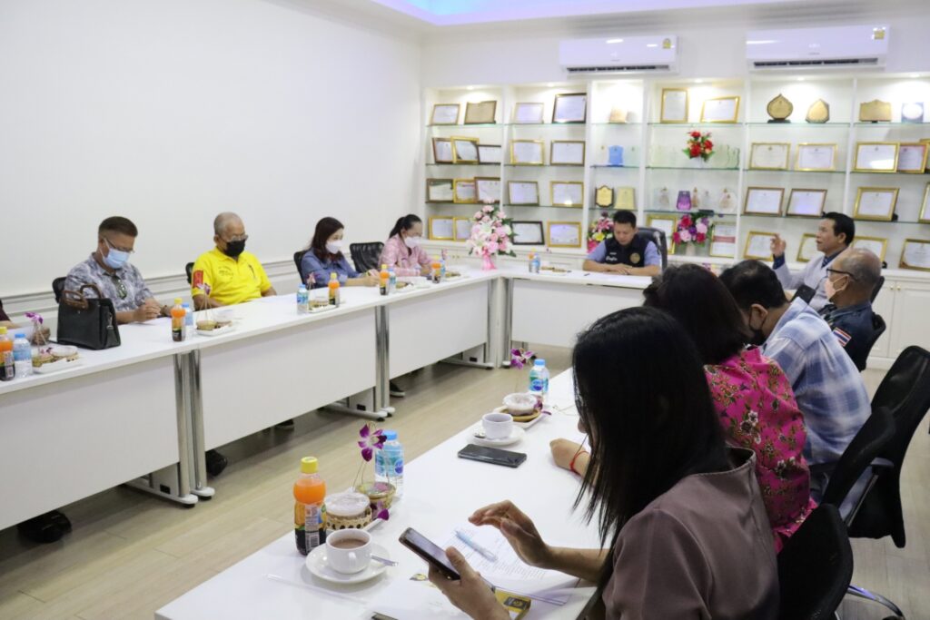 การประชุมคณะกรรมการการศึกษาขั้นพื้นฐาน