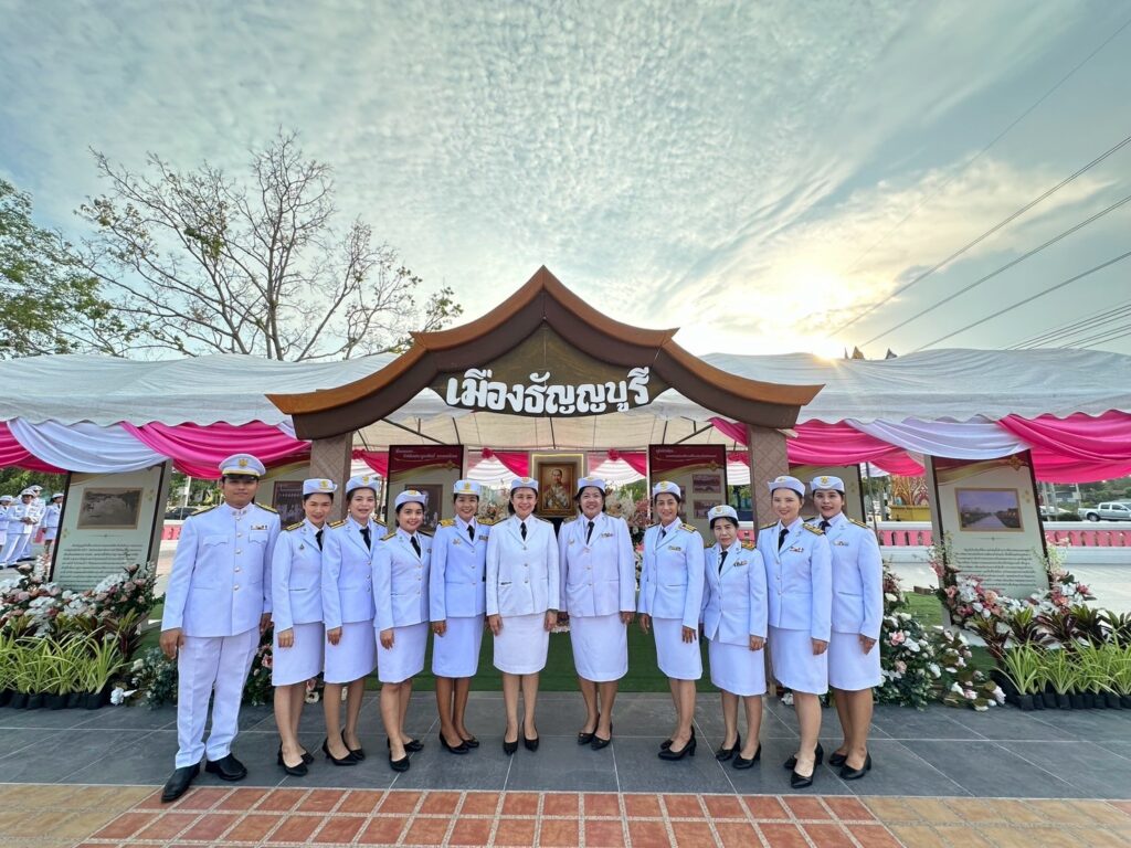 เข้าร่วมงานพิธีบวงสรวงและบำเพ็ญพระราชกุศลแด่พระบาทสมเด็จพระจุลจอมเกล้าเจ้าอยู่หัวเนื่องในวันคล้ายวันสถาปนาเมืองธัญญบูรี ครบรอบ 123 ปี