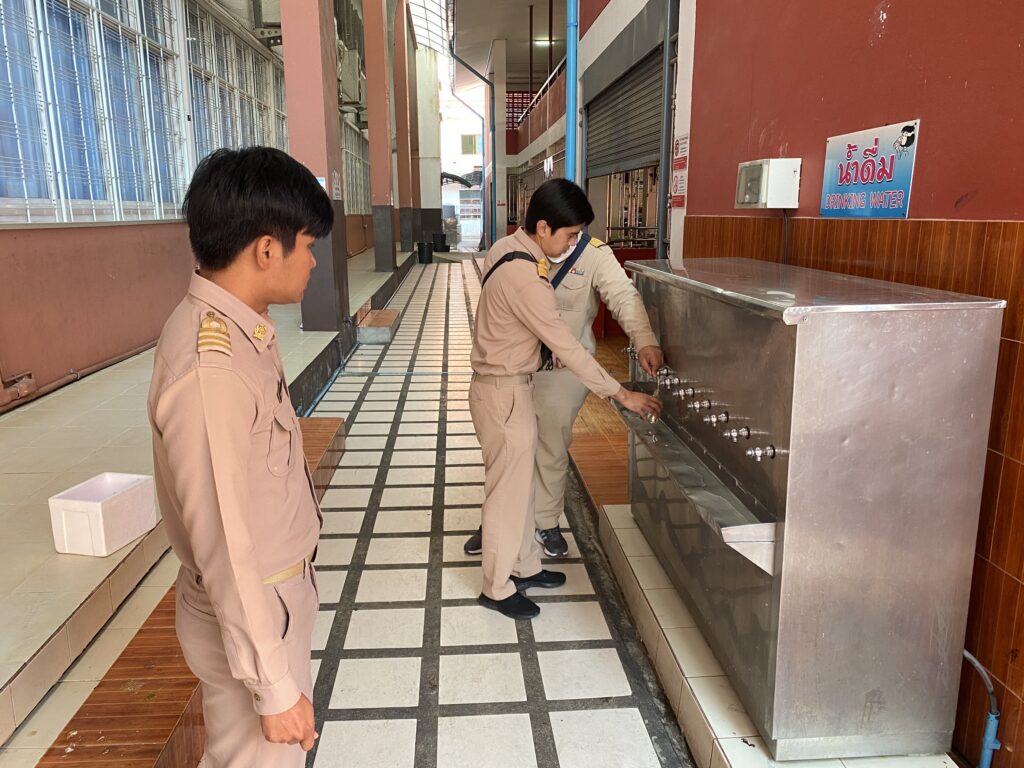 การทดสอบคุณภาพน้ำจากตู้ทำน้ำเย็นของโรงเรียนวัดอัยยิการาม