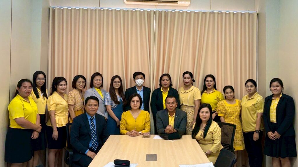 รับการตรวจสอบติดตามและประเมินผลการจัดหาและการใช้ประโยชน์ของการจัดซื้อหนังสือเรียน และสื่อการเรียนการสอนอิเล็กทรอนิกส์ (E-Learning)